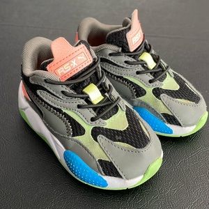 Toddler PUMAS RSX size 6c
